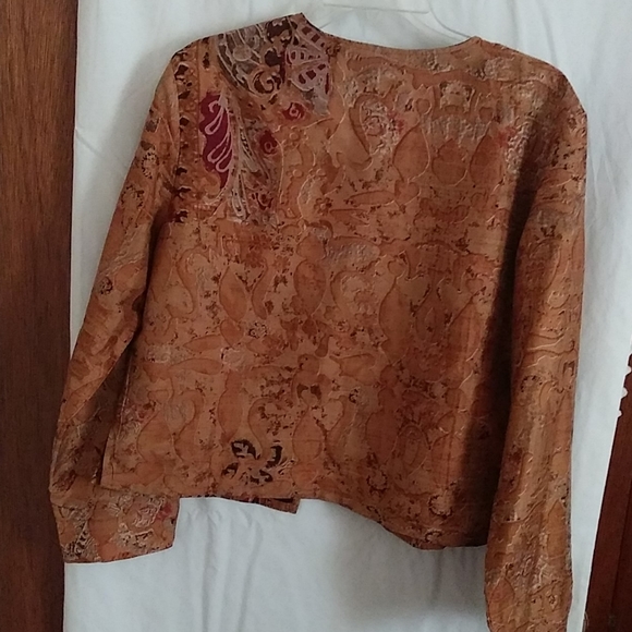 Blazer - Picture 2 of 2